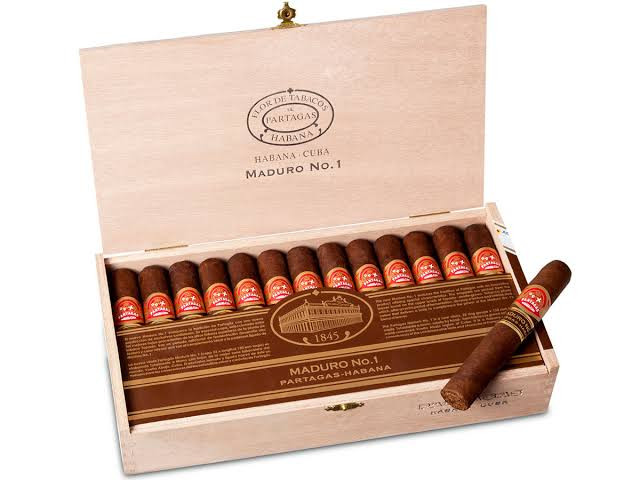 charuto partagas maduro n1- riviera de são lourenço - www.charutosriviera.com.br